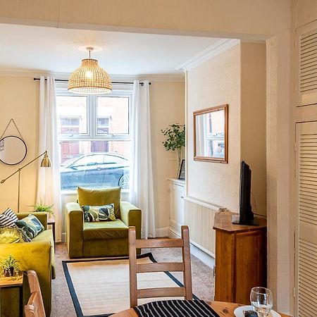 2 Bed, Up To 6 Guests Near Chester City Centre Dış mekan fotoğraf