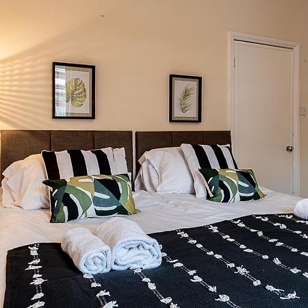 2 Bed, Up To 6 Guests Near Chester City Centre Dış mekan fotoğraf