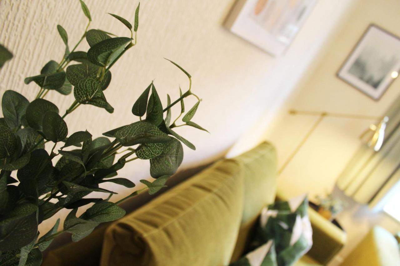 2 Bed, Up To 6 Guests Near Chester City Centre Dış mekan fotoğraf