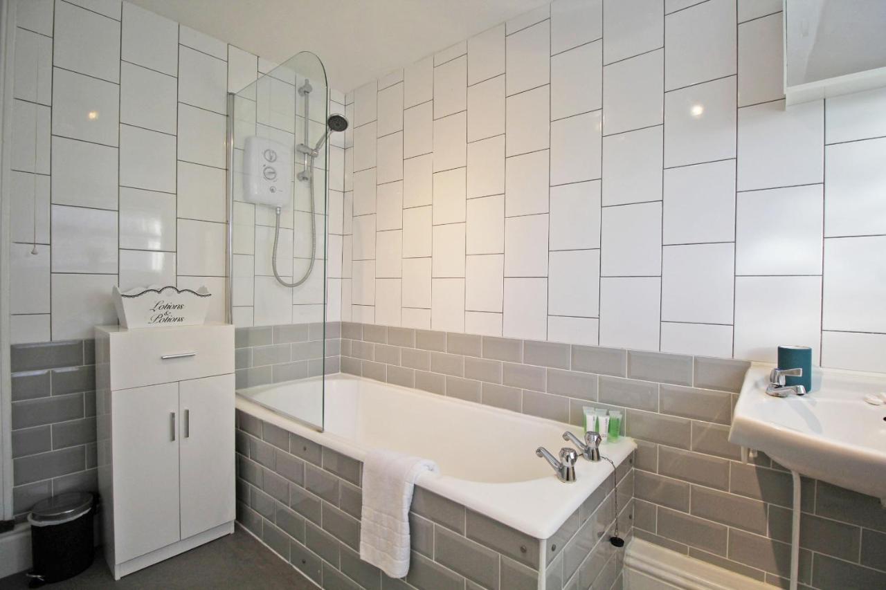 2 Bed, Up To 6 Guests Near Chester City Centre Dış mekan fotoğraf