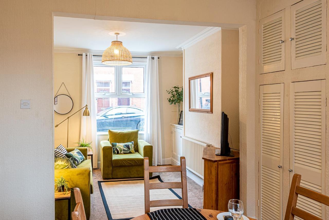 2 Bed, Up To 6 Guests Near Chester City Centre Dış mekan fotoğraf